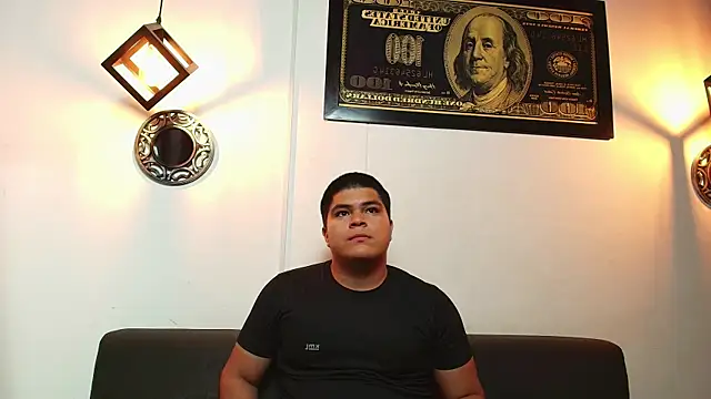 naomi campbel  online show from January 17, 8:23 pm