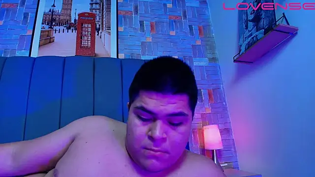 naomi campbel  online show from March 27, 8:19 pm