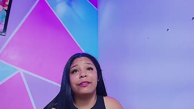 naomi campbel  online show from April 8, 8:42 pm