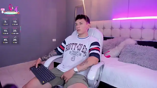 Thomas moon online show from October 2, 11:17 am