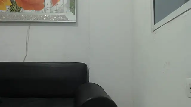 Snapshot of dirtydoll_latina chatting on April 16, 4:19 pm dirtydoll latina online show from April 16, 4:19 pm