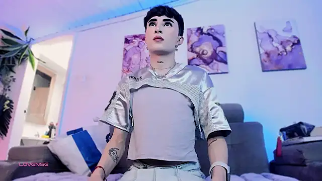 SebastianHilton online show from February 7, 6:33 pm