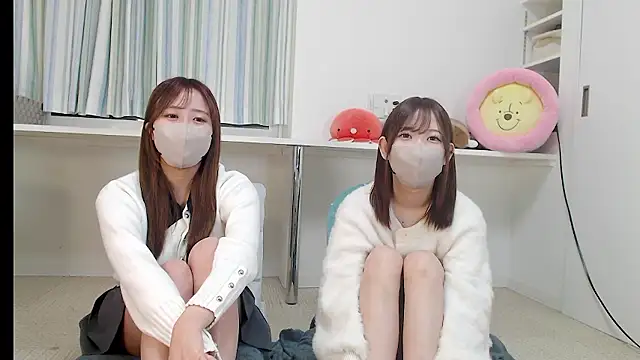  YUI CHAN  online show from February 7, 11:14 am