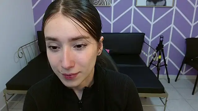 Adhara Kitten online show from December 4, 2:15 pm