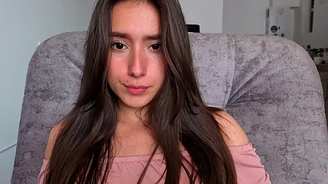 Snapshot of Adhara_Kitten chatting on April 18, 7:07 pm Adhara Kitten online show from April 18, 7:07 pm