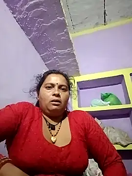 Snapshot of Hot_komal1 chatting on April 19, 9:39 pm Hot komal1 online show from April 19, 9:39 pm