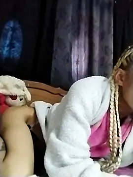 Snapshot of catrina_love chatting on May 15, 3:52 pm catrina love online show from May 15, 3:52 pm