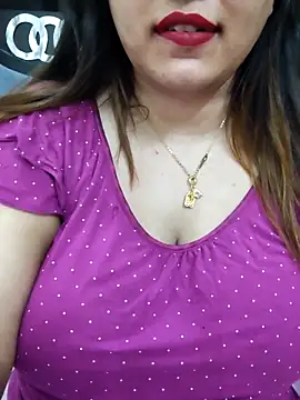 Snapshot of Suhana_Darling chatting on March 9, 3:21 am Suhana Darling online show from March 9, 3:21 am