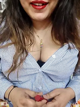 Snapshot of Suhana_Darling chatting on March 13, 8:37 pm Suhana Darling online show from March 13, 8:37 pm