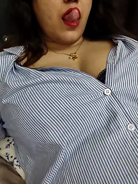 Snapshot of Suhana_Darling chatting on March 14, 8:53 am Suhana Darling online show from March 14, 8:53 am