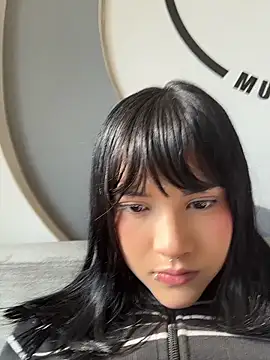 TatiLee online show from April 12, 1:27 pm