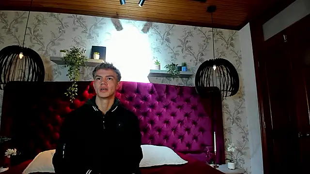 nicktorn online show from February 7, 12:09 pm