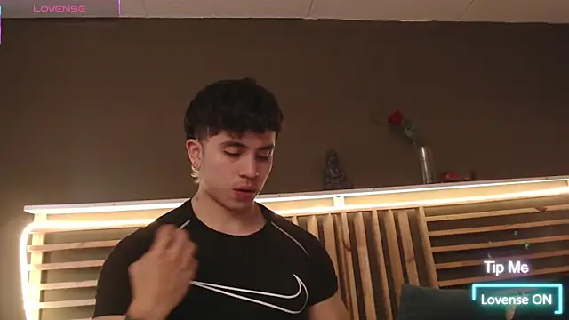 PaulEvens online show from December 2, 1:28 pm