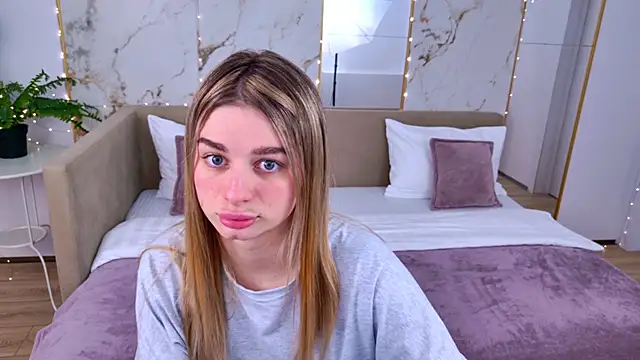 SweetyLicky online show from February 23, 4:04 pm