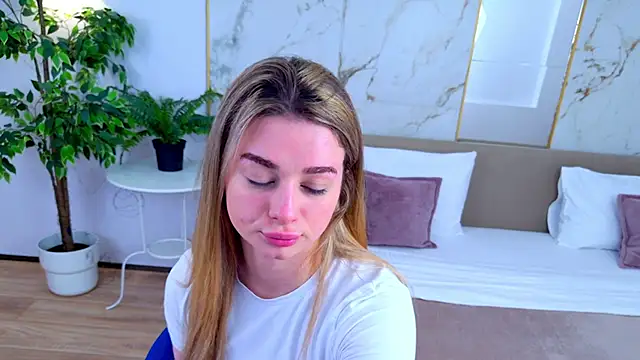 SweetyLicky online show from March 29, 4:07 pm