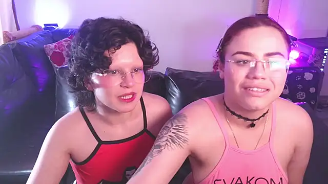 Snapshot of marsearth22_ chatting on January 5, 6:44 pm marsearth22 online show from January 5, 6:44 pm