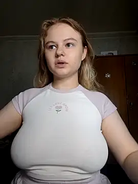 Snapshot of SlipperSherry chatting on September 9, 8:41 pm SlipperSherry online show from September 9, 8:41 pm