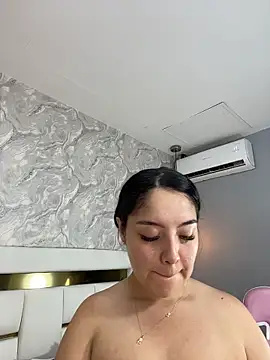 MiaFarkash online show from February 13, 7:10 pm