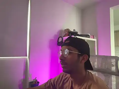 c00100h online show from April 17, 7:50 pm