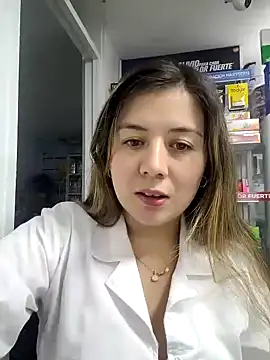 Snapshot of Sophie_del_Castillo chatting on October 25, 11:21 pm Sophie del Castillo online show from October 25, 11:21 pm