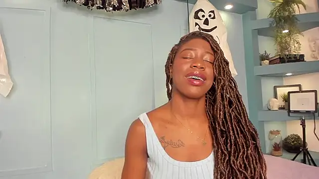 MichellePose online show from October 4, 12:36 pm