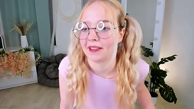 BellaMontgomery online show from November 5, 10:21 pm