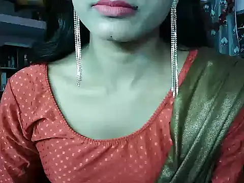 ROSE GOLDE online show from October 22, 4:51 pm