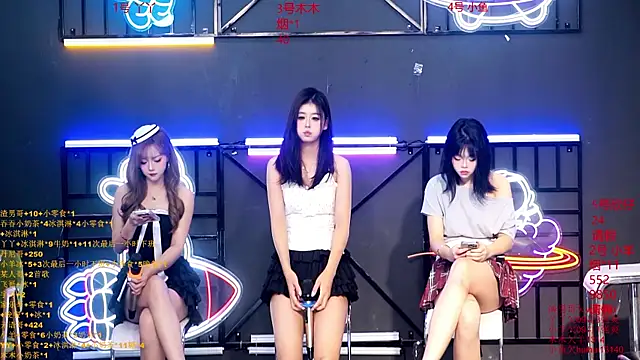 EYgirl222 online show from September 30, 8:19 am