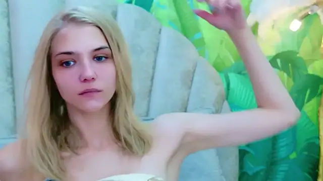 4example Chloe online show from June 27, 5:45 am