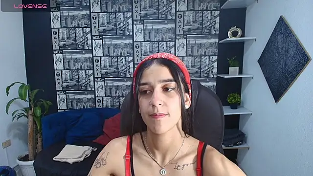 Snapshot of DanielaMonroe chatting on September 17, 8:21 pm DanielaMonroe online show from September 17, 8:21 pm