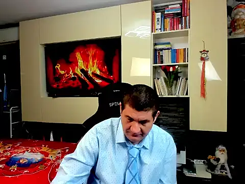 SpartacusDaddy48 online show from February 1, 9:46 pm