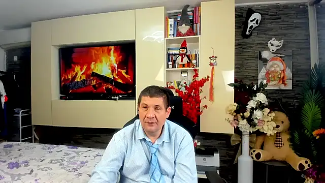 SpartacusDaddy48 online show from March 23, 10:58 pm