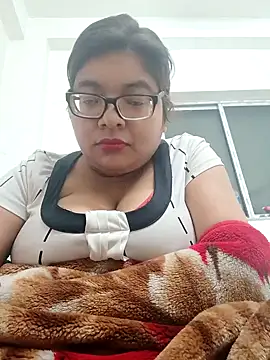 Elie couple143 online show from January 7, 6:21 pm