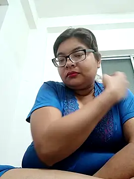 Elie couple143 online show from January 9, 5:26 pm