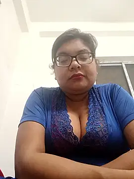 Elie couple143 online show from January 10, 6:42 pm