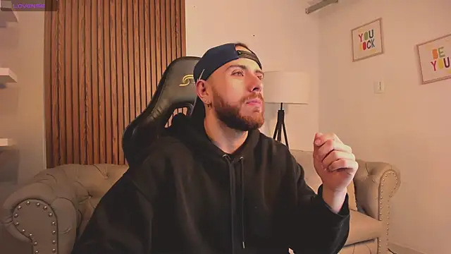 Maximo Wolff online show from January 15, 8:23 pm