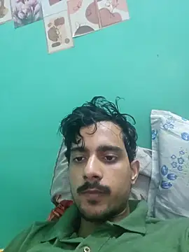 Snapshot of Sushant001 chatting on February 8, 10:40 am Sushant001 online show from February 8, 10:40 am