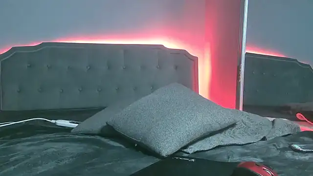 Bunnyela1 online show from February 8, 1:03 pm