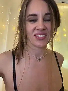 LucieMack online show from May 28, 12:46 pm