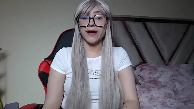 Snapshot of Arianna_fairy chatting on February 24, 1:20 pm Arianna fairy online show from February 24, 1:20 pm