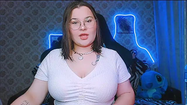 InLoveWithLife26 online show from September 17, 6:53 pm