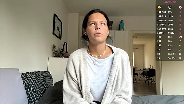 MaydaCornwall online show from October 10, 7:07 am