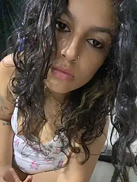 Snapshot of LinaSwitt chatting on November 9, 1:15 am LinaSwitt online show from November 9, 1:15 am