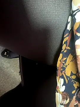 HiddenHoneyLDN online show from October 24, 9:06 am