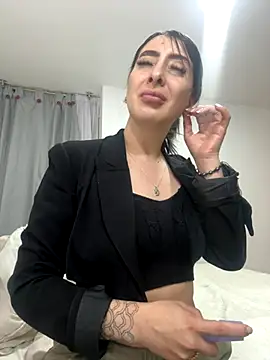 Savannah Monroe online show from November 29, 4:48 am