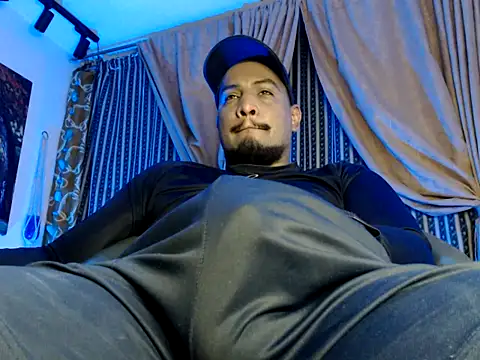 ElCaballeroNegro24 online show from October 25, 7:08 pm