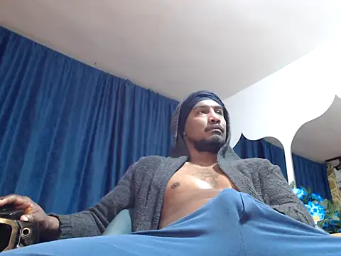 ElCaballeroNegro24 online show from December 18, 1:44 am