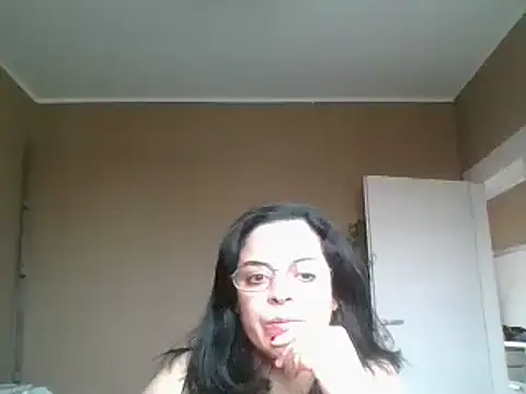 Snapshot of ITALIANASISIXX chatting on February 8, 9:02 am ITALIANASISIXX online show from February 8, 9:02 am