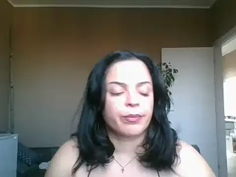 Snapshot of ITALIANASISIXX chatting on February 11, 12:32 pm ITALIANASISIXX online show from February 11, 12:32 pm