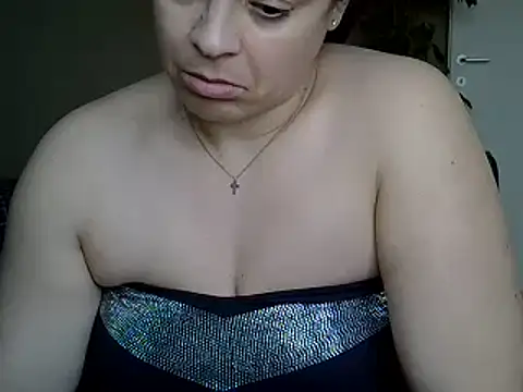 Snapshot of ITALIANASISIXX chatting on February 28, 2:40 pm ITALIANASISIXX online show from February 28, 2:40 pm